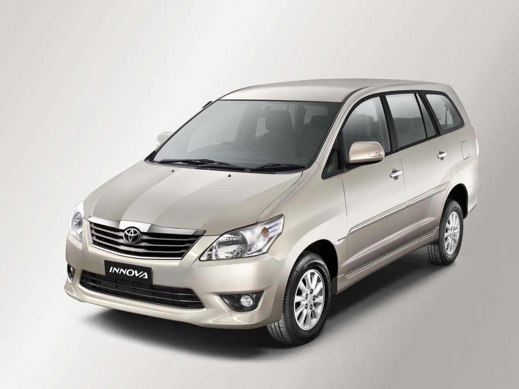 TOYOTA INNOVA